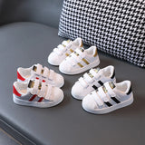 Baby Sneakers Super Stand